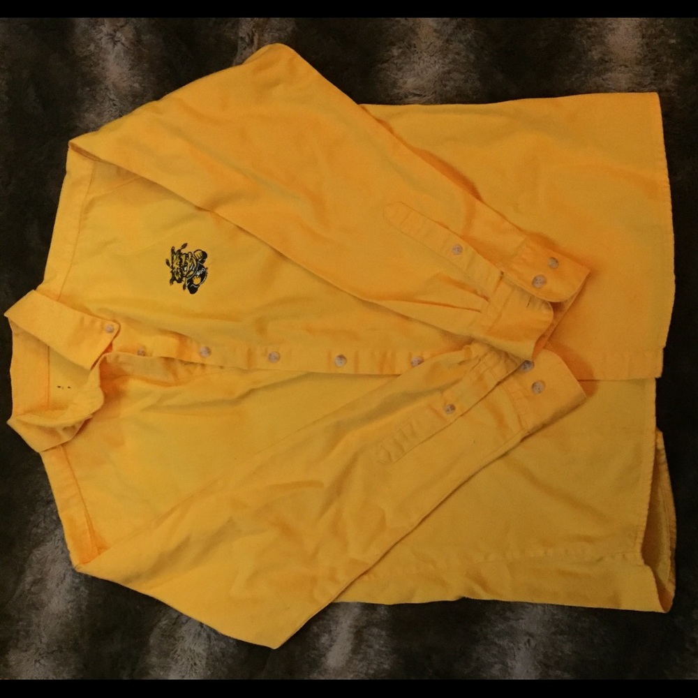 WSU Shockers button down